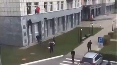 ரஷிய பல்கலைக்கழகத்தில் துப்பாக்கிச் சூடு: 8 மாணவர்கள் பலி(விடியோ)