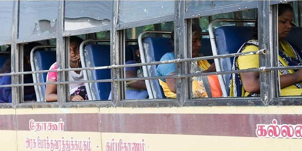 காற்றில் பறக்கிறதா கரோனா கட்டுப்பாடுகள்?