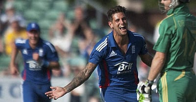 இத்தாலி கிரிக்கெட் அணியில் இடம்பெற்ற இங்கிலாந்து வீரர்