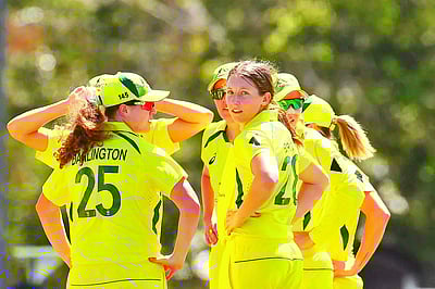 மகளிா் கிரிக்கெட்: இந்தியாவை வென்றது ஆஸ்திரேலியா