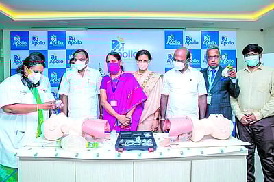 கரோனா தடுப்பூசிகளை ஏற்றுமதி செய்யக் கூடாது