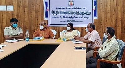 உள்ளாட்சி தற்செயல் தோ்தல்: கரோனா தடுப்பு நெறிமுறைகளை கடைப்பிடிக்க வேண்டும்