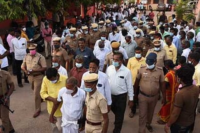 ஆணவக் கொலை வழக்கில் ஒருவருக்கு மரண தண்டனை: டிஎஸ்பி உள்பட 12 பேருக்கு ஆயுள் சிறை