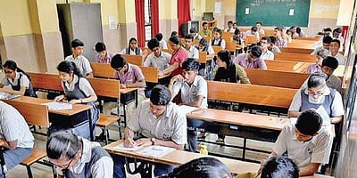 மகாராஷ்டிரத்தில் அக்.4 முதல் பள்ளிகள் திறப்பு