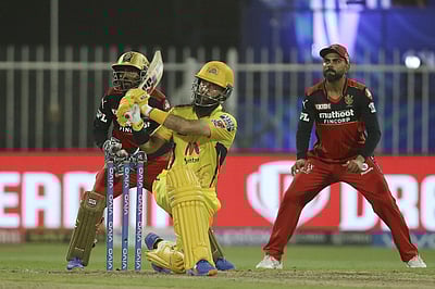 ஆர்சிபி-க்கு எதிரான போட்டி: 6 விக்கெட் வித்தியாசத்தில் சிஎஸ்கே வெற்றி