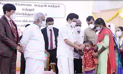 வானுயர வள்ளுவர் சிலை; வேலை கொடுக்க டைடல் பார்க்.. பசிக்கு உணவு: முதல்வரின் சரவெடி பேச்சு