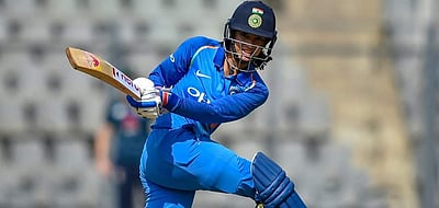 ஆஸ்திரேலியாவுக்கு எதிரான 2-வது ஒருநாள்: மந்தனா 86 ரன்கள், இந்திய மகளிர் அணி 274/7