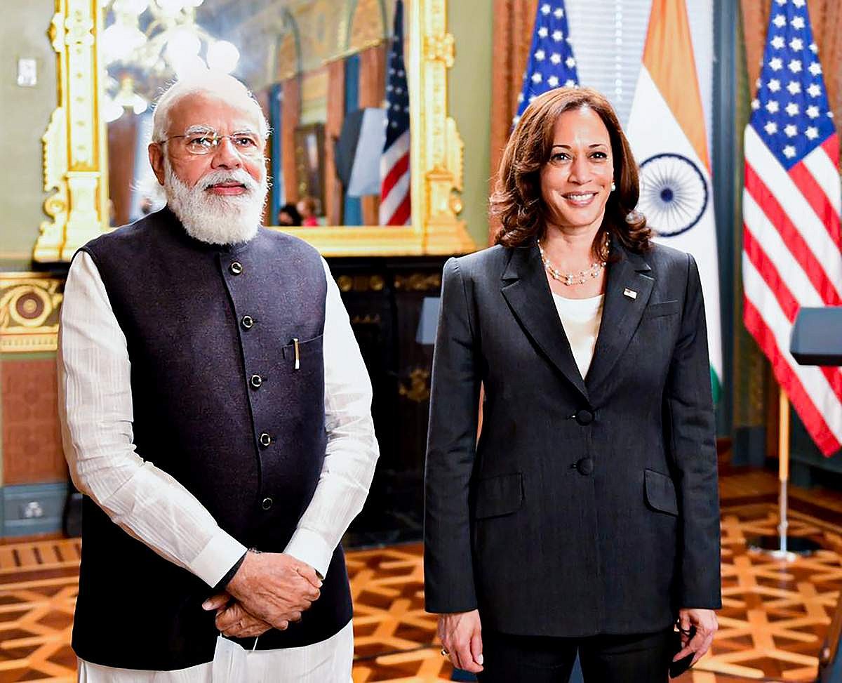 அமெரிக்கா சென்ற பிரதமர் நரேந்திர மோடி, அந்நாட்டின் துணை அதிபர் கமலா ஹாரிஸை சந்தித்து இரு தரப்பு உறவுகள் குறித்து பேச்சுவார்த்தை நடத்தினார்.