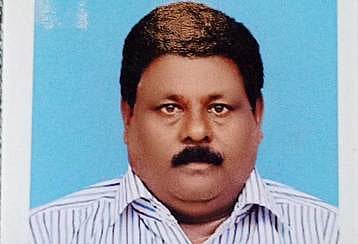 நடுக்கடலில் படகு மூழ்கி மீனவா் மாயம்: 2ஆவது நாளாக தேடும் பணி தீவிரம்