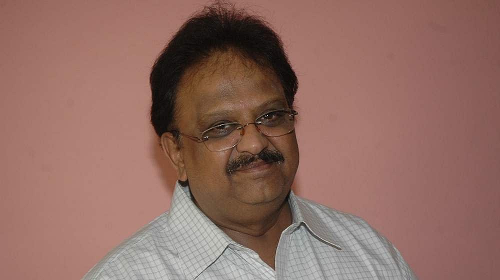 நினைவு நாள் : எம்.ஜி.ஆருக்காக அடிமைப்பெண் படத்தில் எஸ்.பி.பி. பாடியபோது...