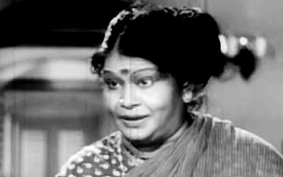தமிழ் சினிமாவில் சைக்கிள் ஓட்டிய  முதல் நடிகை!