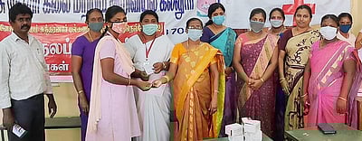 சாத்தான்குளம் கல்லூரியில் குடற்புழு நீக்க மாத்திரை அளிப்பு