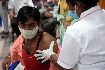 நாட்டில் இதுவரை 85.60 கோடி தடுப்பூசி செலுத்தப்பட்டுள்ளது: மத்திய சுகாதாரத்துறை