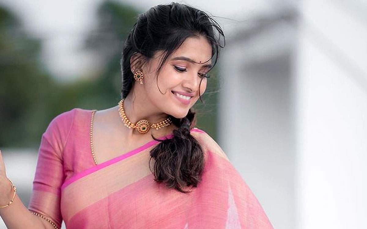 தனியார் தொலைக்காட்சியில் ஒளிபரப்பான ஆஹா தொடர் மூலம் அறிமுகம் ஆனார். படம் - இன்ஸ்டாகிராம்