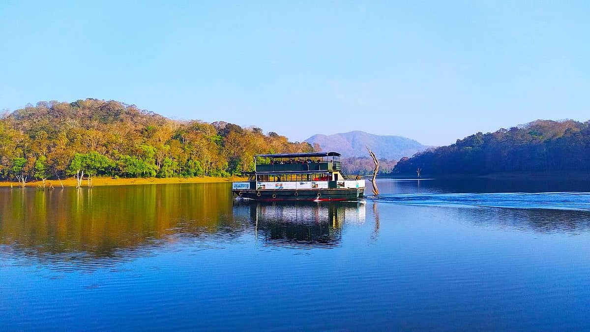 சுற்றுலாத்துறை புத்துயிா் பெறவேண்டும்