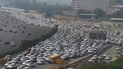 முழு அடைப்பு போராட்டம்: தில்லி எல்லைகளில் போக்குவரத்து முடக்கம்