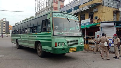 புதுச்சேரியில் முழு அடைப்பு: கடைகள் மூடல்; தனியார் பேருந்துகள் இயங்கவில்லை