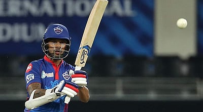 டி20 உலகக் கோப்பை அணியில் இல்லாத ஷிகர் தவனின் புதிய சாதனை!