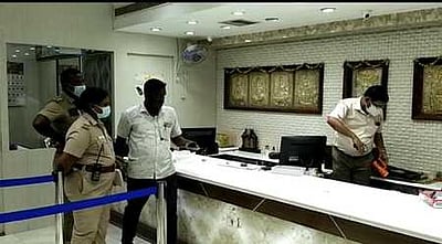 விழுப்புரம் ஜவுளி கடையில் திருட்டு