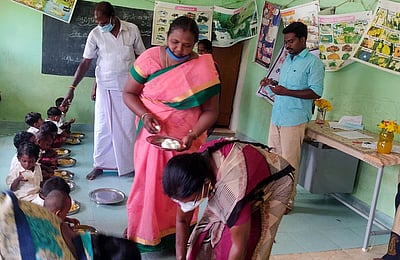 புதுக்குளம் அங்கன்வாடி மையத்தில் ஊட்டச்சத்து மாத தொடக்க விழா