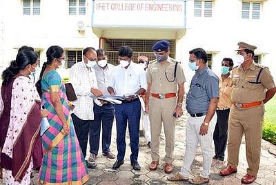 வாக்கு எண்ணிக்கை மையத்தில் ஆட்சியா் ஆய்வு