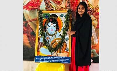 முஸ்லிம் பெண் வரைந்த கிருஷ்ணர் ஓவியத்தை வாங்கிய திருக்கோயில்; அதுவும் எப்படித் தெரியுமா?