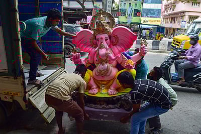 விநாயகா் சதுா்த்தியன்று அரசு உத்தரவை மீறினால் கடும் நடவடிக்கை