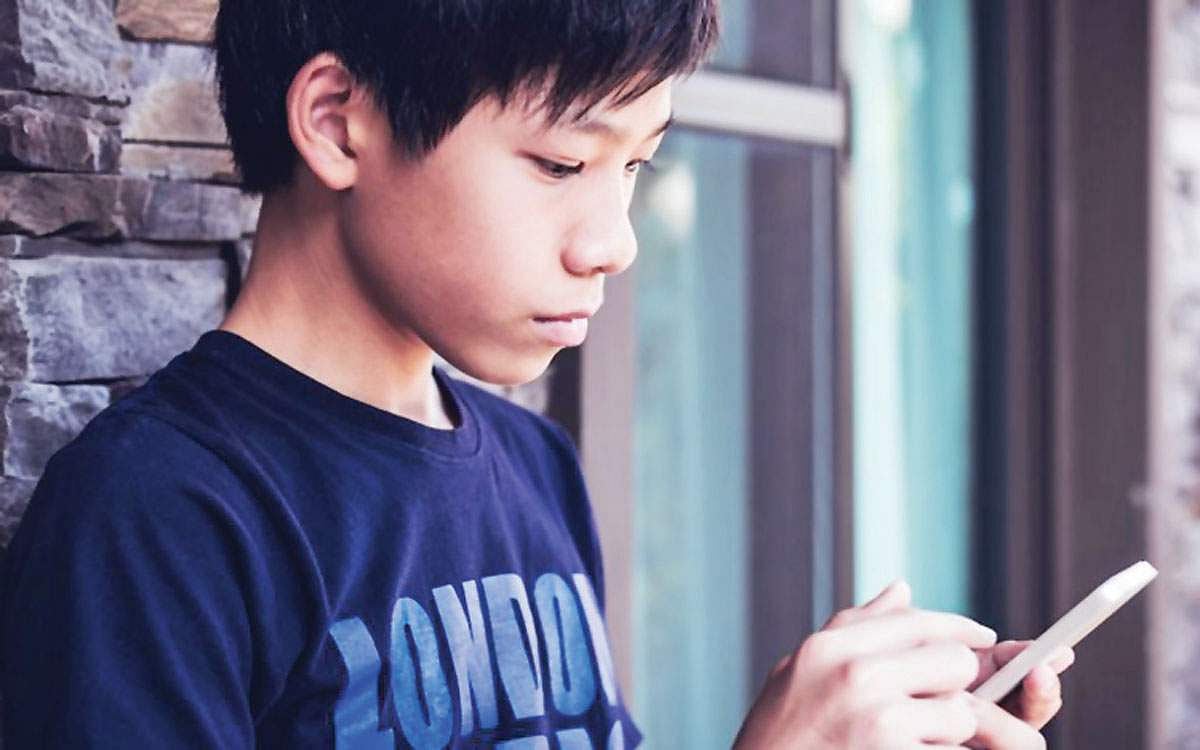 வயதைக் குறிப்பிட வேண்டும்!