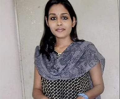 காதலருடன் இணைந்து ரூ.200 கோடி மோசடி: பிரபல தமிழ் நடிகை கைது