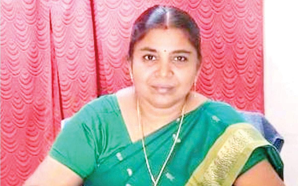 நல்லாசிரியர் விருது பெற்றவர்!