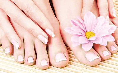 பாதம் மற்றும் நகங்களை பாதுகாக்க..