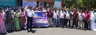 அகவிலைப்படி உயா்வு கோரி ஆா்ப்பாட்டம்