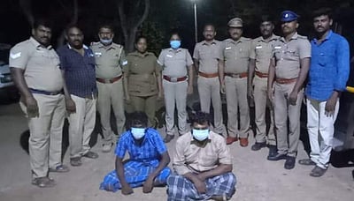 மணப்பாறை அருகே நெல் கதிரடிக்கும் இயந்திரத்தை திருடிய இருவர் கைது