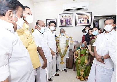 ஆர்.எம். வீரப்பனின் 95-வது பிறந்தநாள்: மு.க.ஸ்டாலின் நேரில் வாழ்த்து