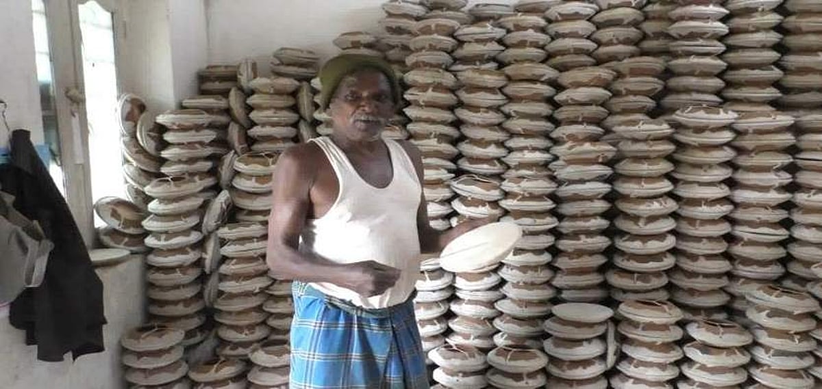 செங்கல்பட்டில் போகிக்குத் தயாராக இருக்கும் மேளங்கள்