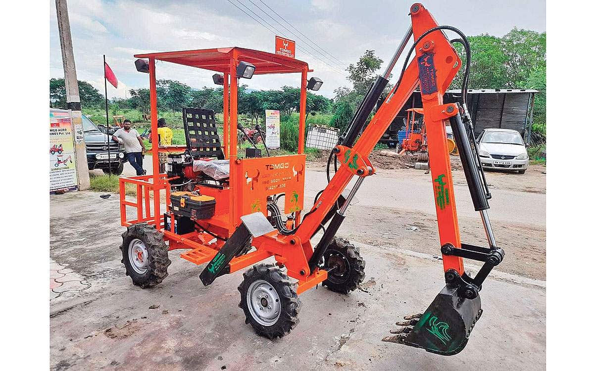 மினி ஜேசிபி... கிராமத்து இளைஞர்!