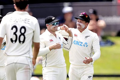 வங்கதேசத்தை வீழ்த்தி டெஸ்ட் தொடரை சமன் செய்த நியூசிலாந்து