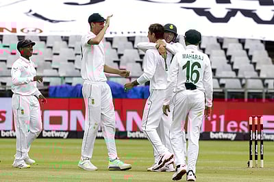 கேப் டவுன் டெஸ்ட்: கே.எல். ராகுல், அகர்வாலை இழந்த இந்தியா, 75/2