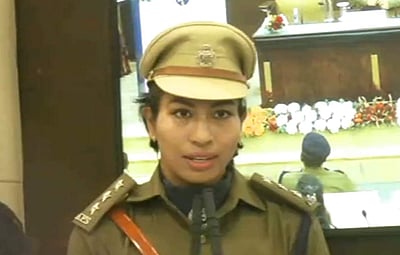 ஒலிம்பிக்கில் பதக்கம் வென்ற லவ்லினா: டிஎஸ்பியாக பதவியேற்பு