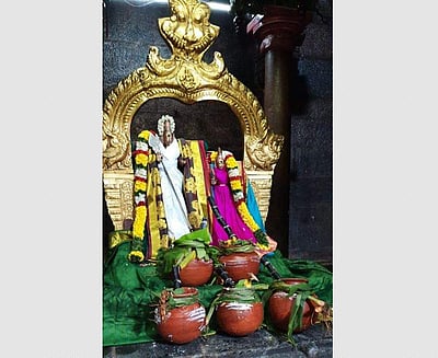 திருப்பரங்குன்றம் சுப்பிரமணிய சுவாமிக்கு பாரம்பரிய மண்பானைப் பொங்கல்