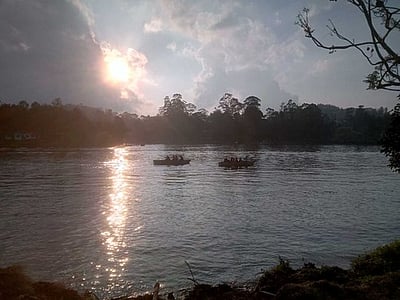 ஏற்காட்டில்  சுற்றுலாப் பயணிகளின் வருகை அதிகரிப்பு