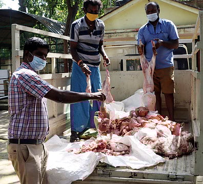 மாநகரில் 120 கிலோ இறைச்சி பறிமுதல்: ரூ.7 ஆயிரம் அபராதம்