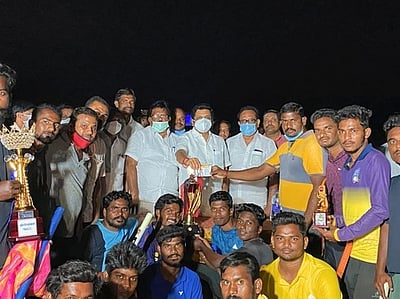 பொங்கல் கிரிக்கெட் போட்டி