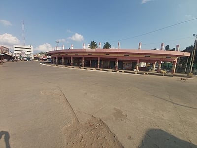 தம்மம்பட்டி, கெங்கவல்லி, வீரகனூரில் பொது முடக்கம்