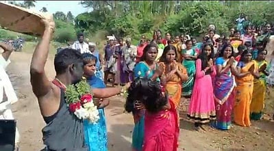 சேலம் அருகே பேய் விரட்டும் திருவிழா: இந்தக் காலத்தில் இப்படியும் ஒரு வினோதம்!