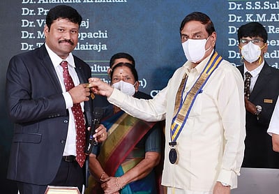 ஐஎம்ஏ ஈரோடு கிளை நிா்வாகிகள் பொறுப்பேற்பு