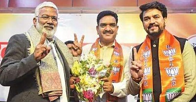 சிறையில் தொடங்கி ஜாமீனில் முடிந்த சமாஜவாதி வேட்பாளா் பட்டியல்