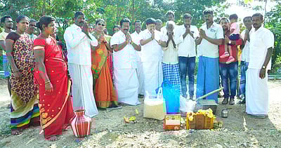 இந்திரா நகரில் வளா்ச்சி பணிகள் தொடக்கம்