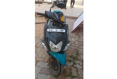 தஞ்சாவூர் அருகே இருசக்கர வாகனம் மீது மினிவேன் மோதல்:  இரு குழந்தைகள் பலி