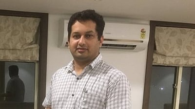 முடிவை மறுபரிசீலனை செய்யுங்கள்: உத்பல் பாரிக்கருக்கு பாஜக கோரிக்கை